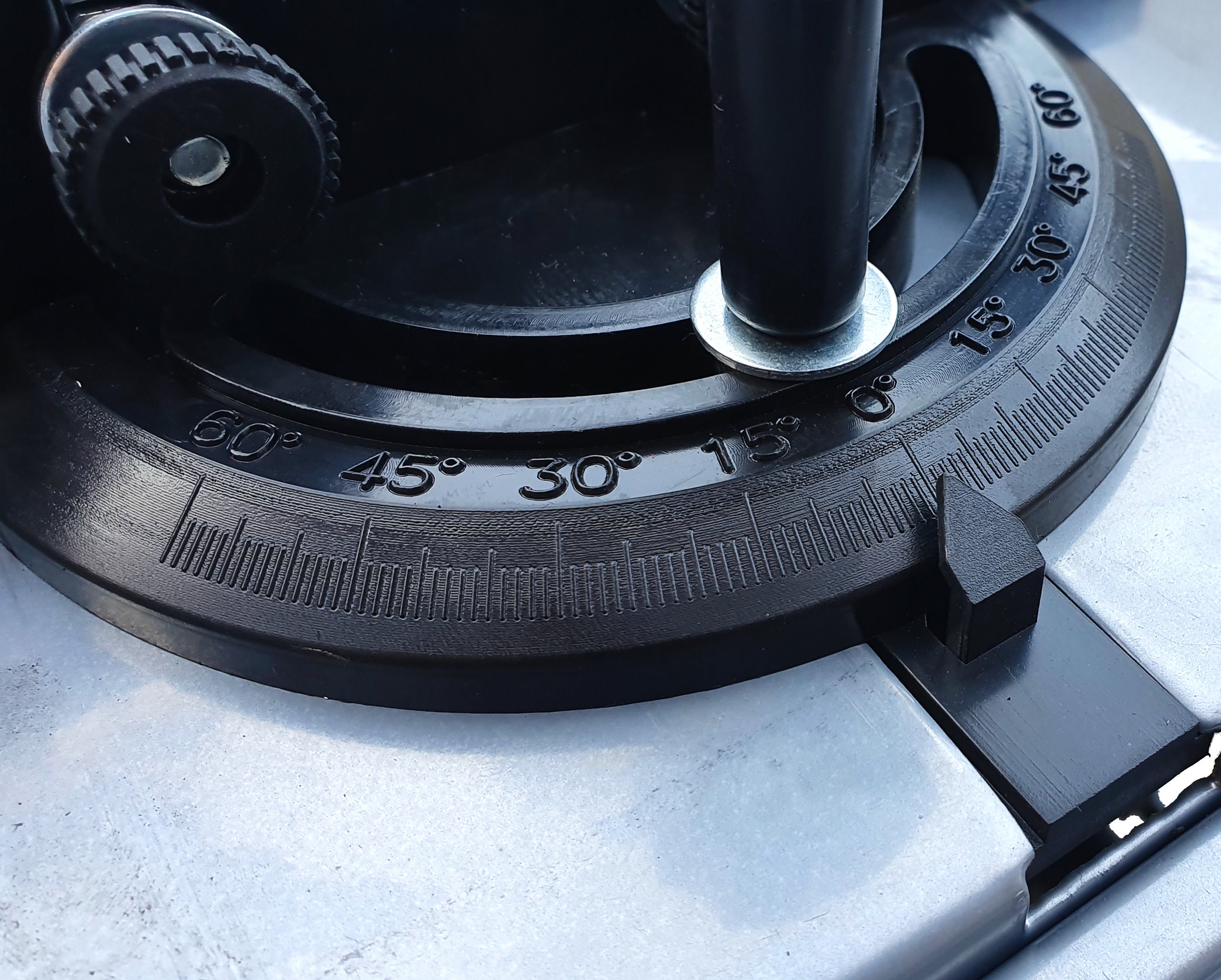 Stager FCM1600 Masa de taiere cu ferastrau circular 1600W, 220V, 250mm